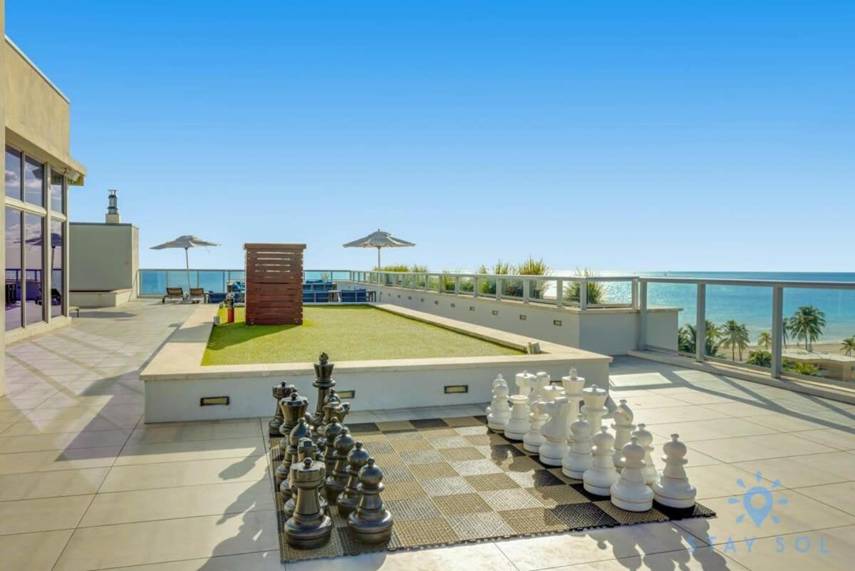 Apartment With Bay View Balcony - Pool - Up To 6 - Gym Hollywood Exteriér fotografie