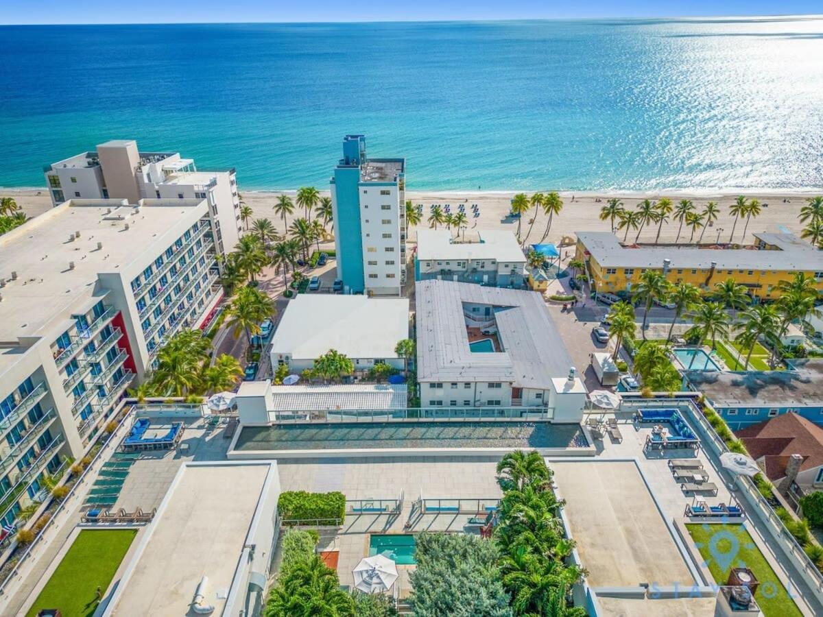 Apartment With Bay View Balcony - Pool - Up To 6 - Gym Hollywood Exteriér fotografie