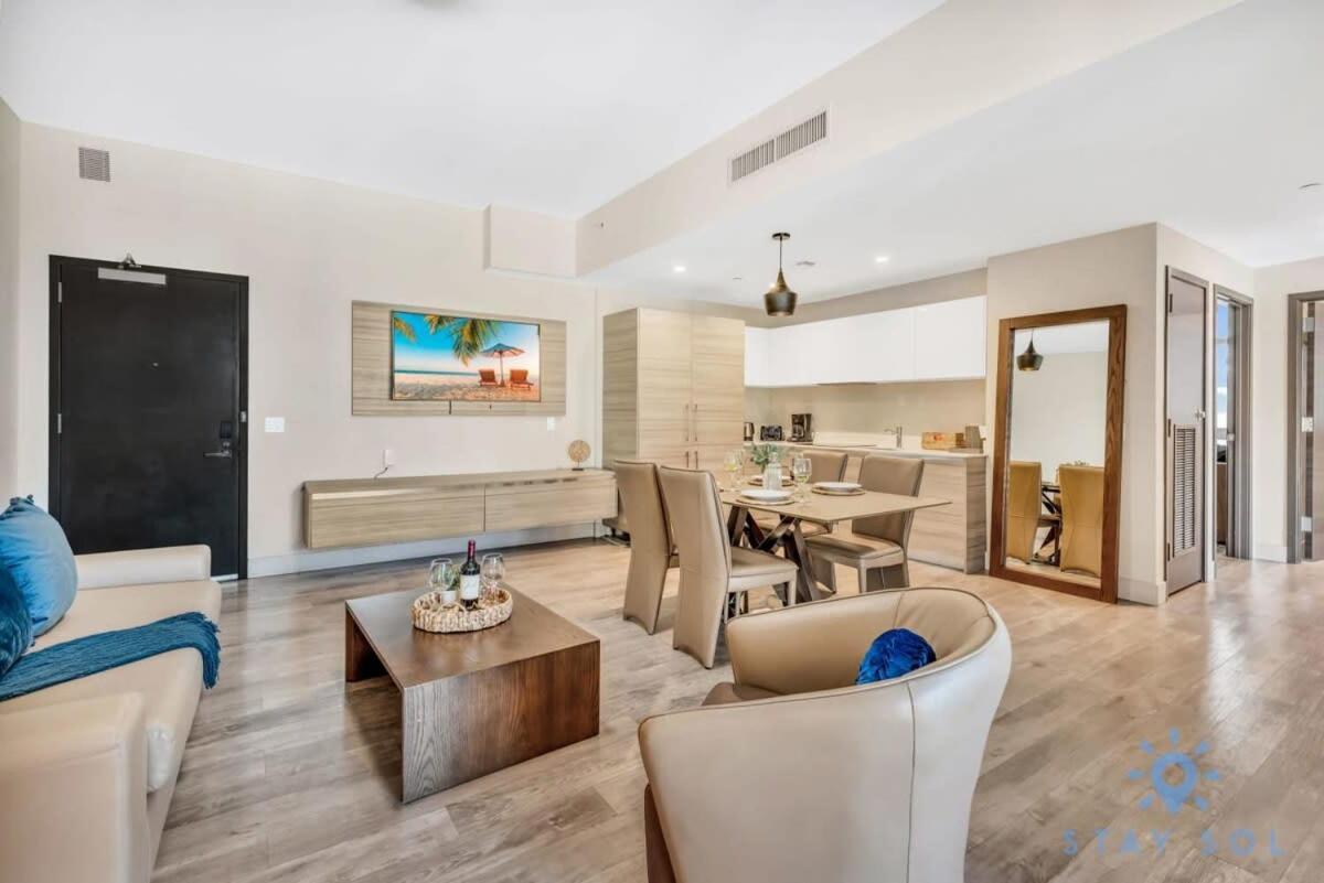 Apartment With Bay View Balcony - Pool - Up To 6 - Gym Hollywood Exteriér fotografie